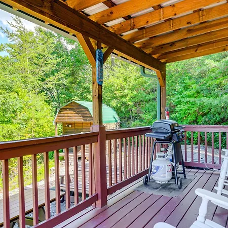 Bryson City Cabin Rental With Views And Hot Tub